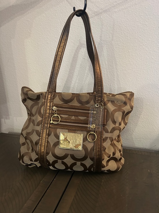 Coach Handbags - Coach Poppy Signature Op Art Glam Tote bag in Khaki Bronze No. G0967-13826